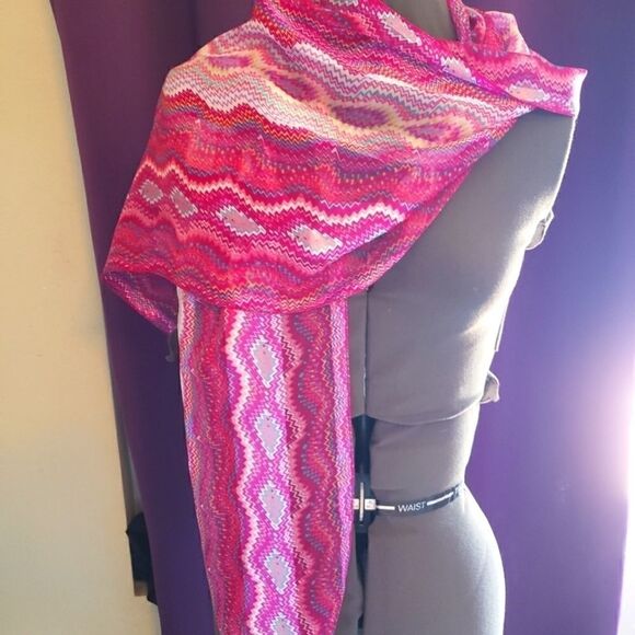 Perry Ellis scarf   - Picture 1 of 6